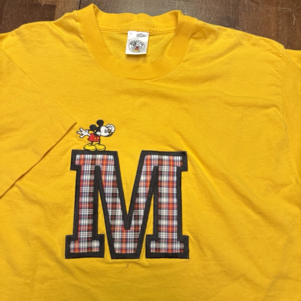 Vtg 90s Mickey & Co. Yellow T-Shirt Plaid‎ Big M Mickey Logo Large Single Stitch